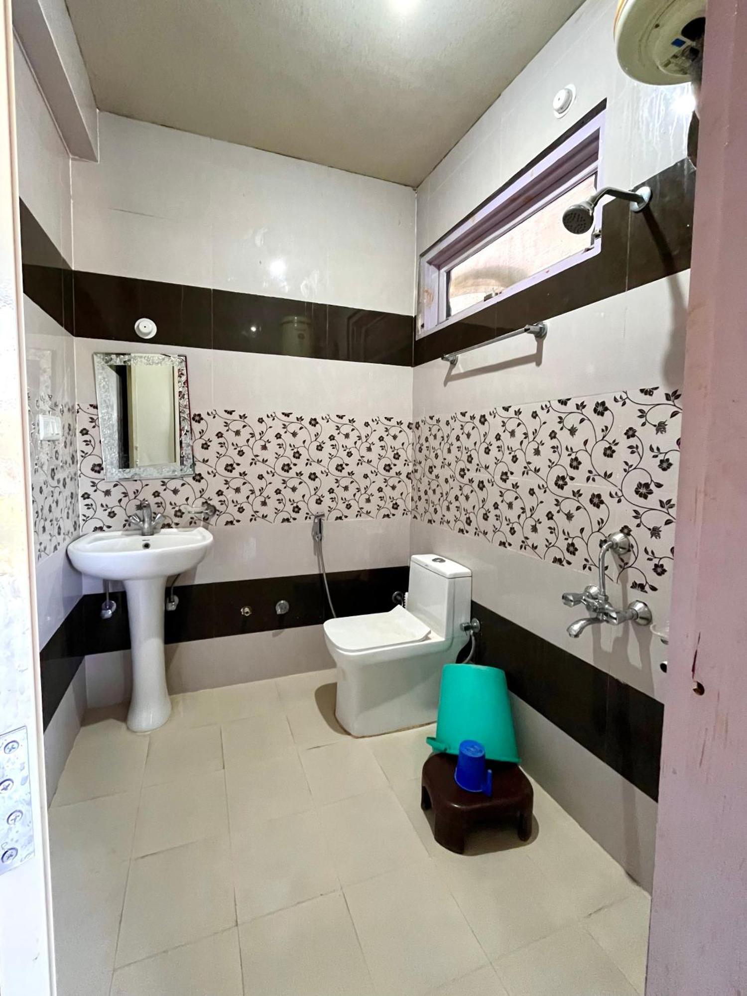 Hotel Waterland Aiju Bagian luar foto