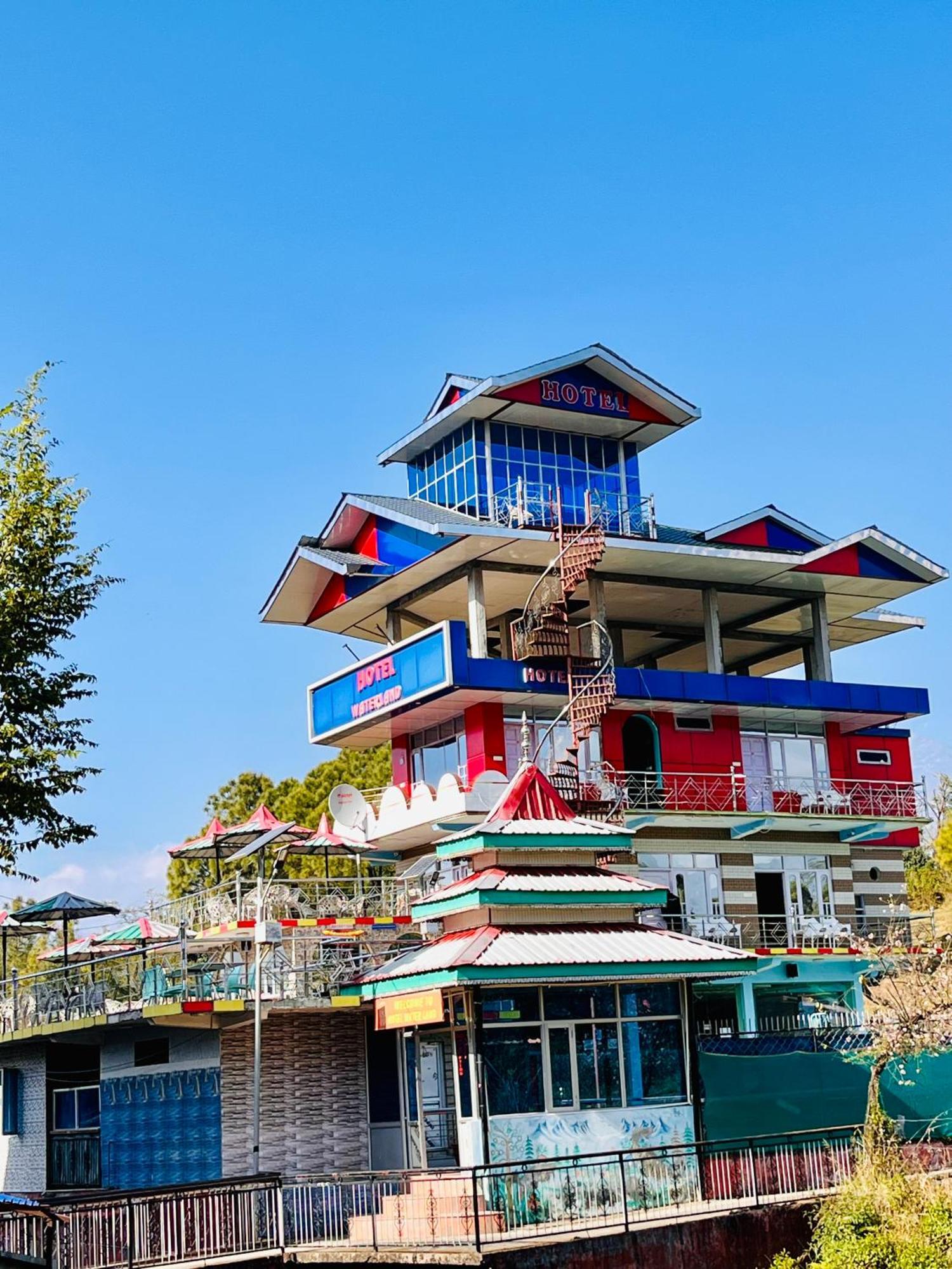 Hotel Waterland Aiju Bagian luar foto